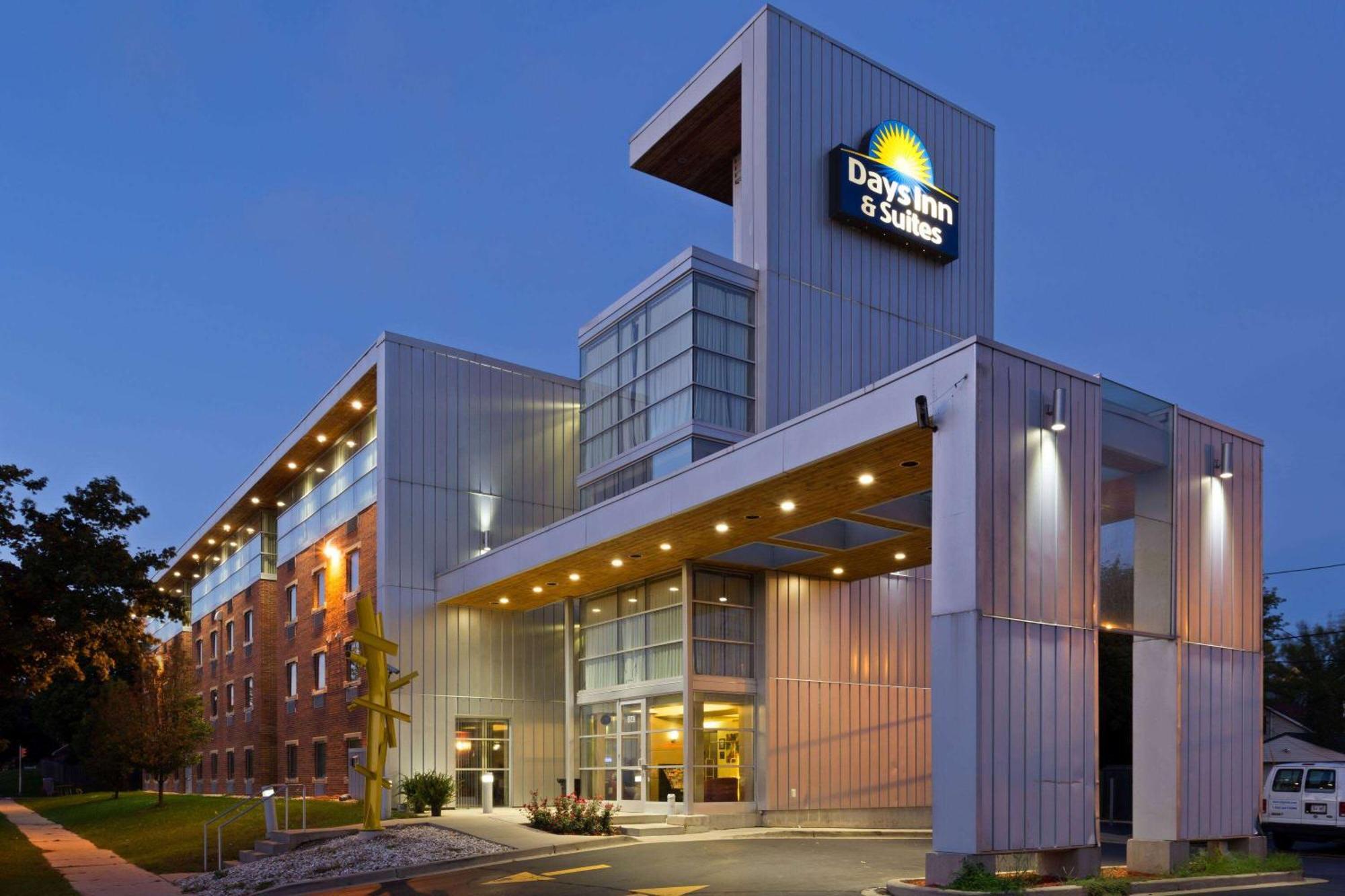 Where to Stay Near Marquette University: 5 Design Hotels Reviewed