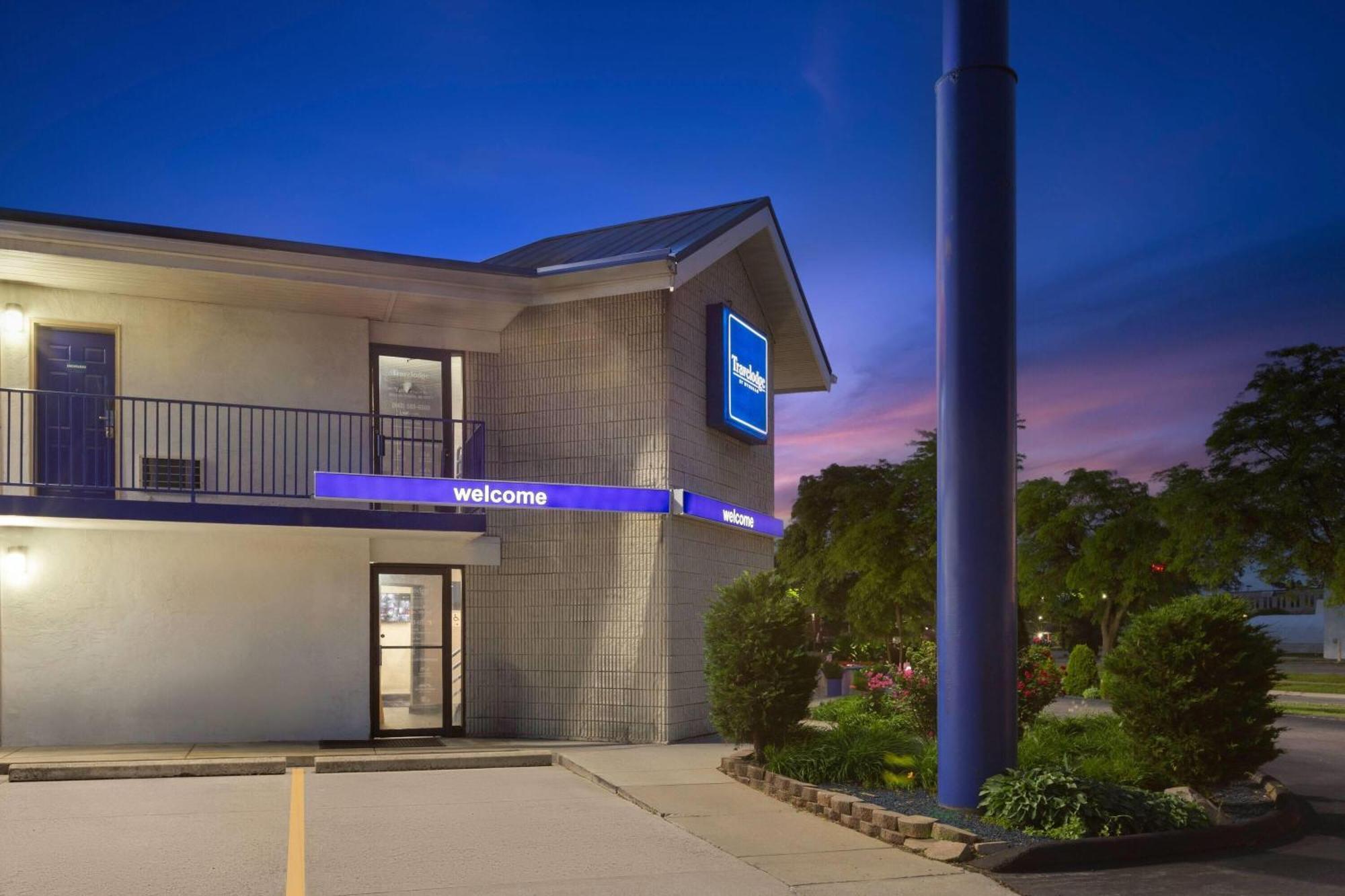5 Budget Hotels Near Red Oaks Water Park for Easy Access
