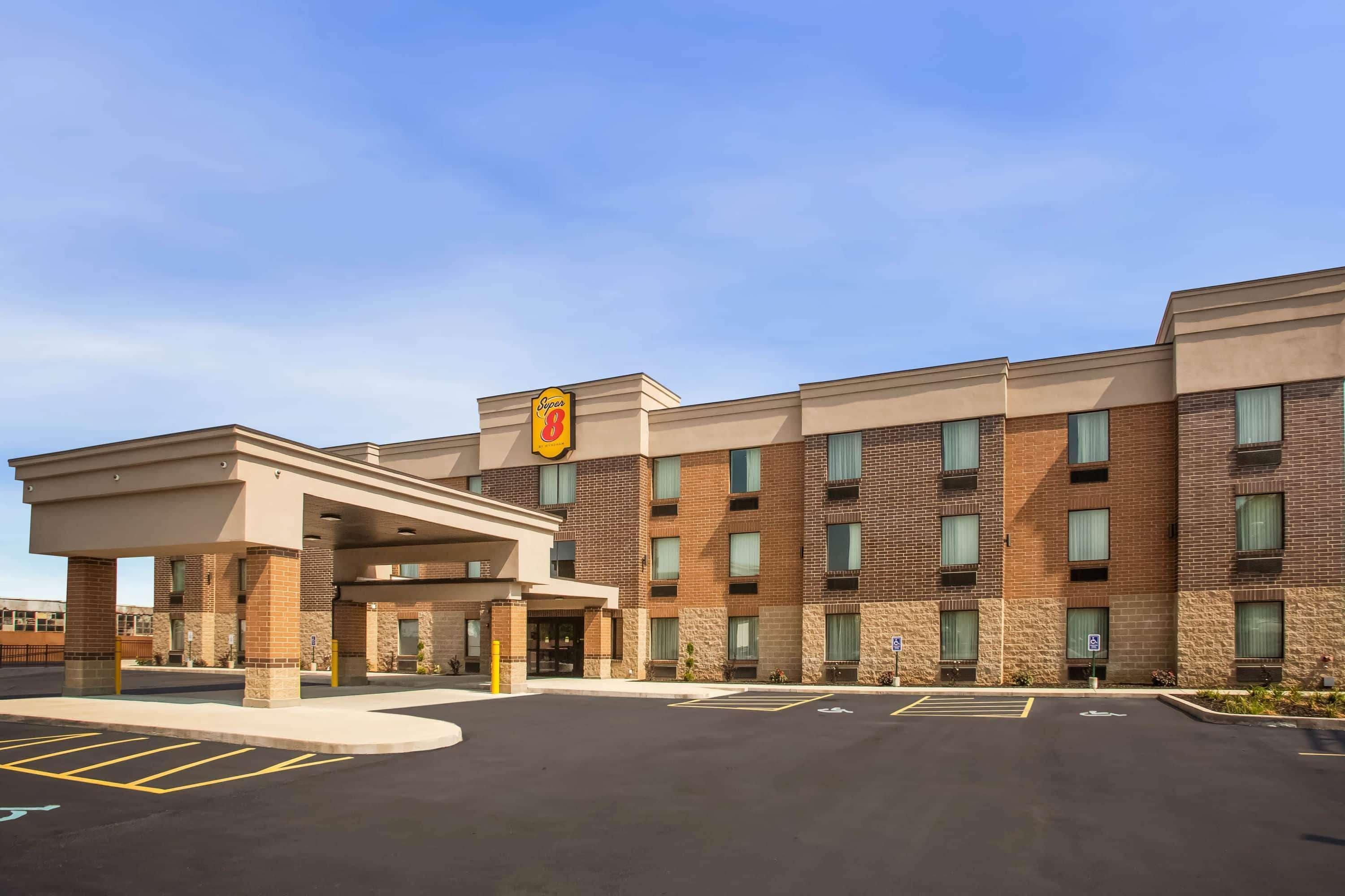Where to Stay Near Saint Mary Church: 4 Budget Hotels