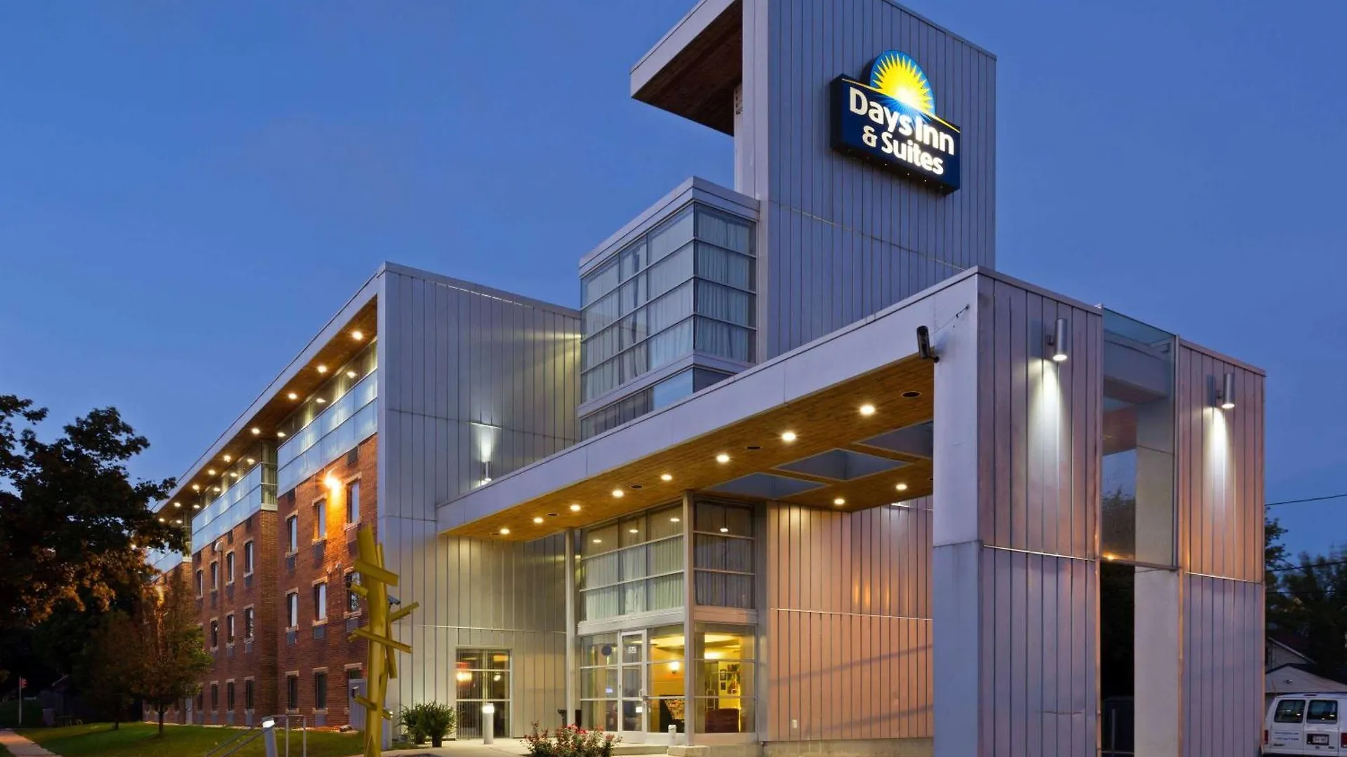 Where to Stay Near Marquette University: 5 Design Hotels Reviewed
