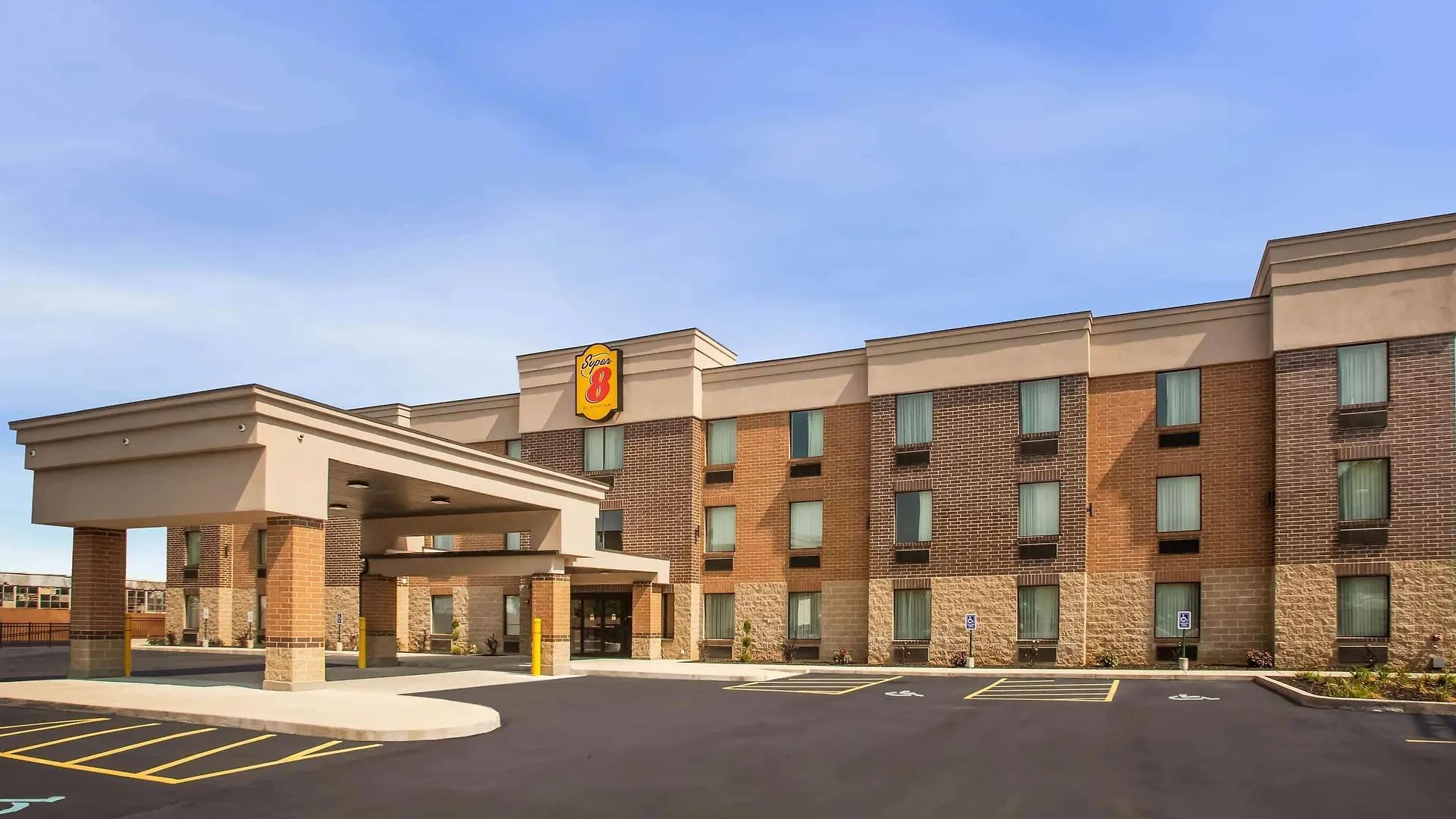 Where to Stay Near Saint Mary Church: 4 Budget Hotels