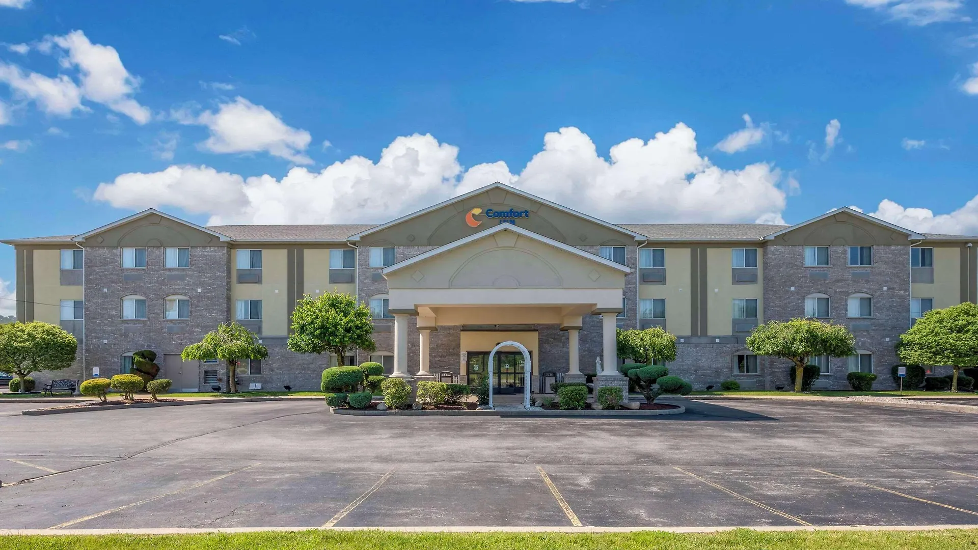 Staying In Indiana: 8 Inn Hotels Compared and Ranked