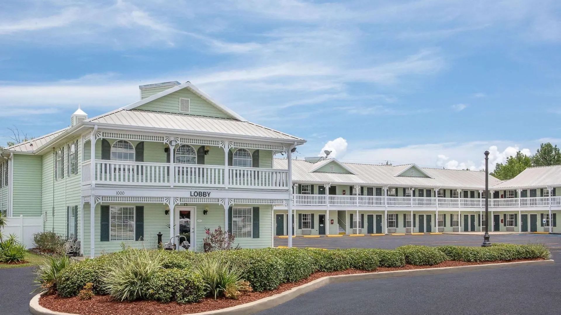 Where to Stay for Less: 8 Budget Hotels in Mississippi Gulf Coast